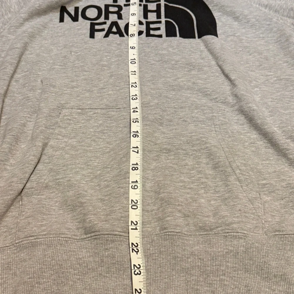 The North Face Gray Hoodie‎ Sweatshirt Women’s Medium Drawstring Cotton Blend
